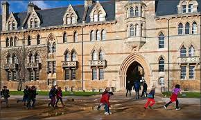 Keunggulan Universitas Oxford Dalam Ilmu Sosial dan Sains